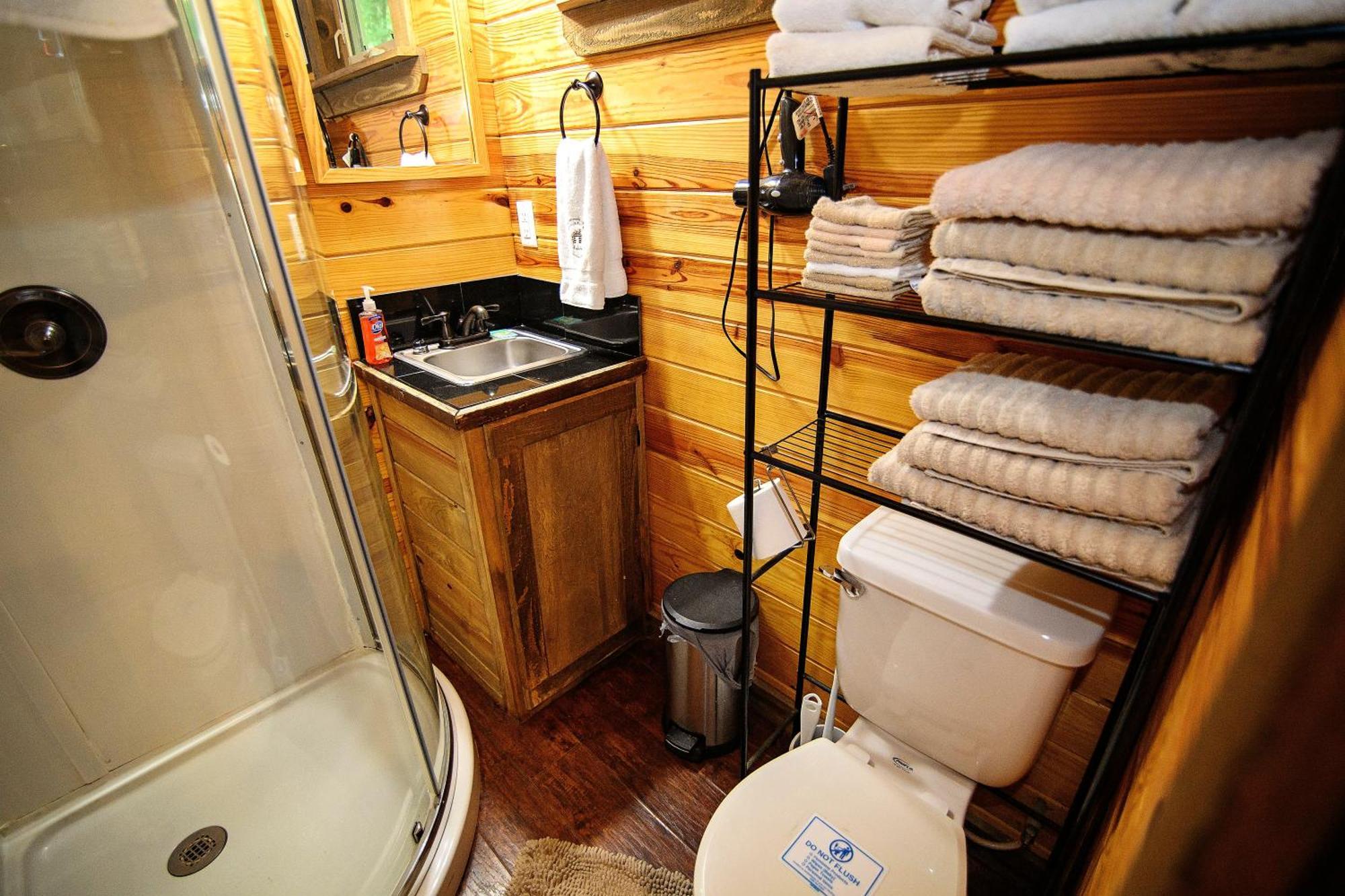 The Codex - Parker Creek Bend Cabins مورفريسبورو المظهر الخارجي الصورة