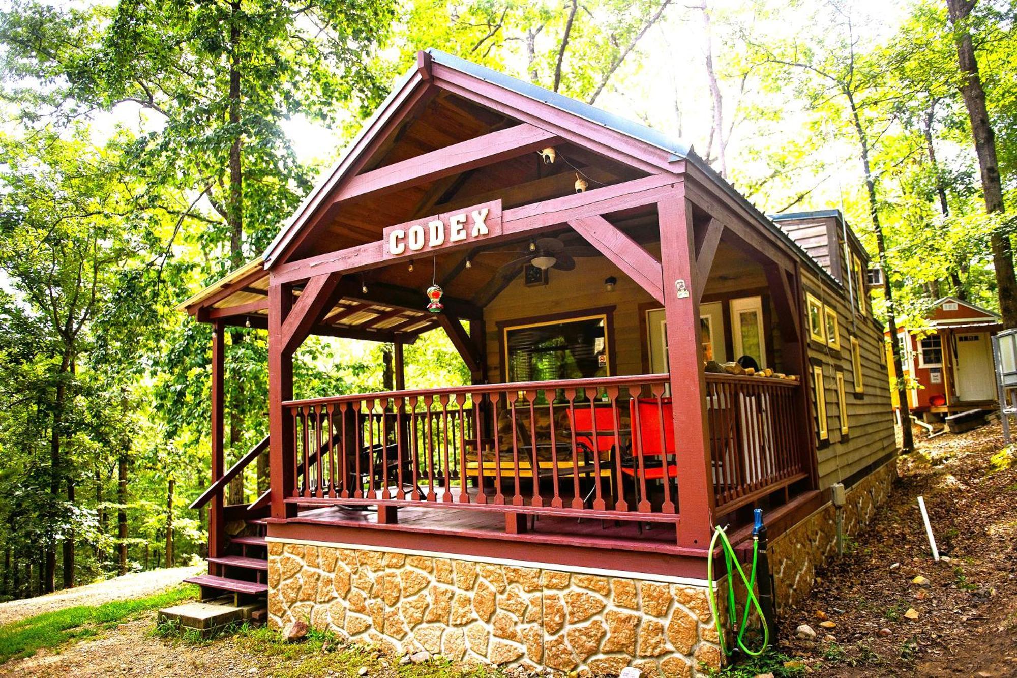 The Codex - Parker Creek Bend Cabins مورفريسبورو المظهر الخارجي الصورة
