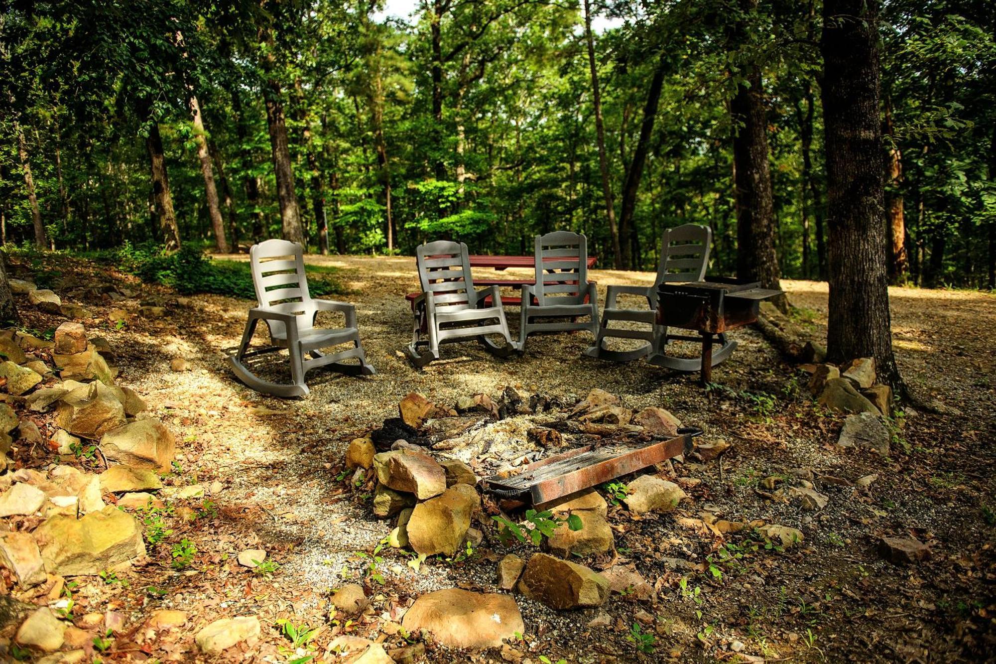 The Codex - Parker Creek Bend Cabins مورفريسبورو المظهر الخارجي الصورة